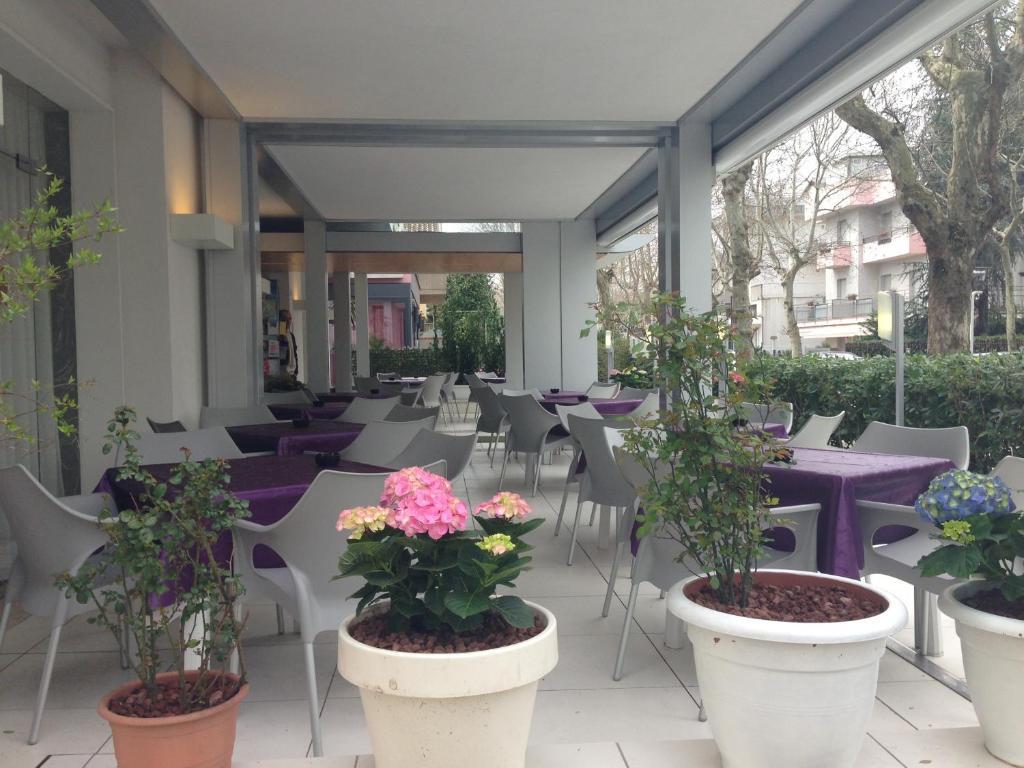 Hotel Nuova Riccione Esterno foto