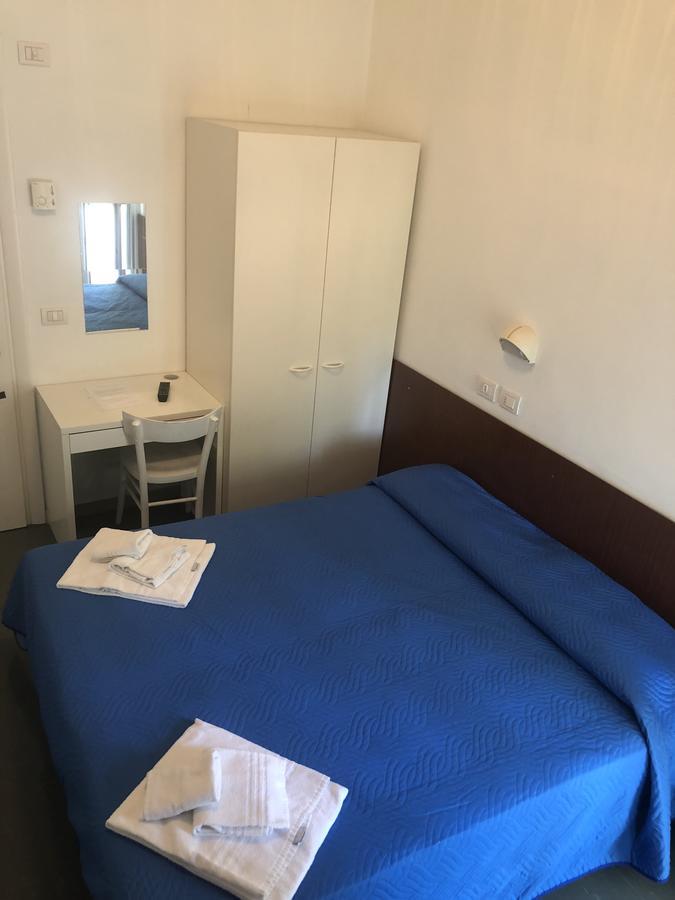 Hotel Nuova Riccione Esterno foto