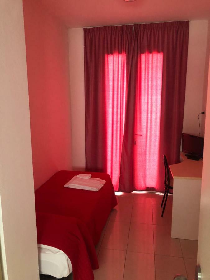 Hotel Nuova Riccione Esterno foto