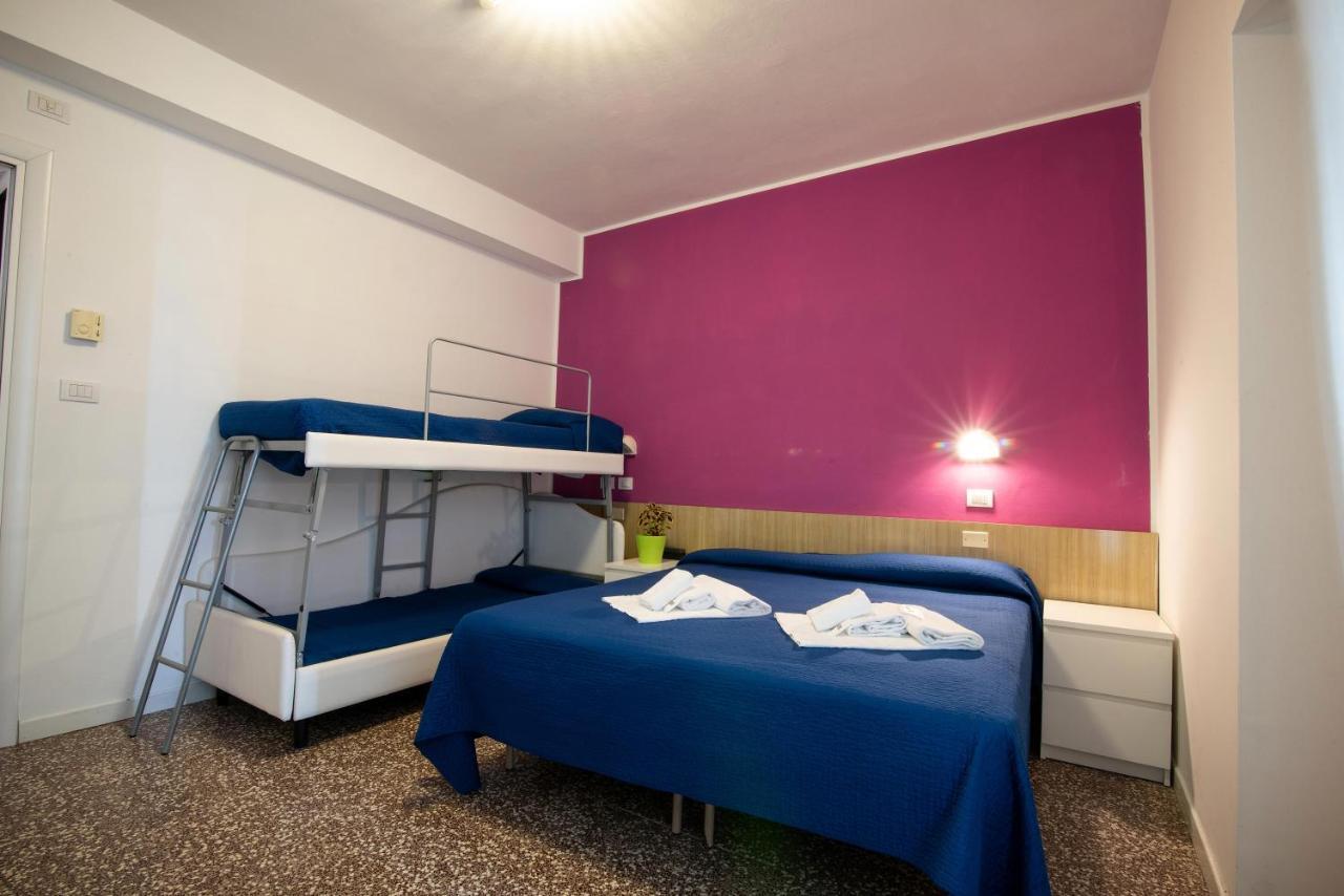 Hotel Nuova Riccione Esterno foto
