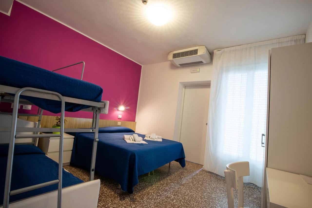 Hotel Nuova Riccione Esterno foto